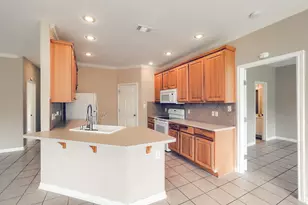 21501 Boggy Ford Rd, Lago Vista, TX 78645 - Photo 5