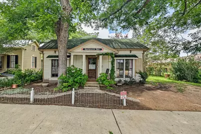 805 Main Street, Bastrop, TX 78602 - Photo 1