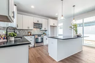 1130 Spur St, Austin, TX 78721 - Photo 7