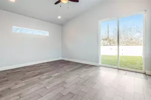 1130 Spur St, Austin, TX 78721 - Photo 11