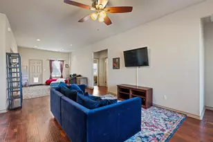 209 Harris St, Elgin, TX 78621 - Photo 3