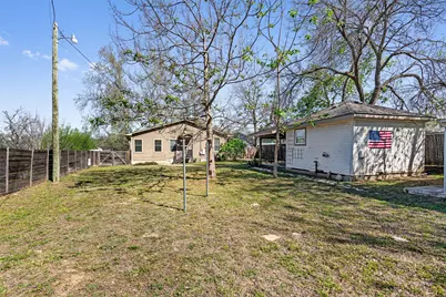 209 Harris Street, Elgin, TX 78621 - Photo 37
