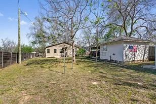 209 Harris St, Elgin, TX 78621 - Photo 37