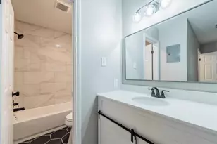 915 Sirocco Dr, Austin, TX 78745 - Photo 5