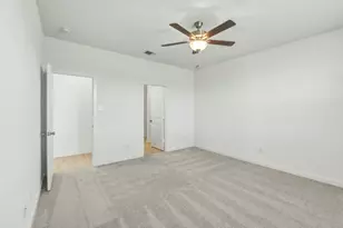 157 Green Berets Bnd, Jarrell, TX 76537 - Photo 13