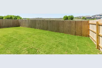 157 Green Berets Bend, Jarrell, TX 76537 - Photo 27