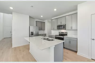 157 Green Berets Bend, Jarrell, TX 76537 - Photo 7