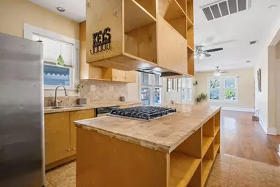 428 W Lullwood Avenue, San Antonio, TX 78212 - Photo 17