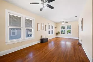 428 W Lullwood Ave, San Antonio, TX 78212 - Photo 13