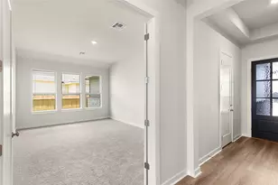 233 W Faulkner St, Liberty Hill, TX 78642 - Photo 9