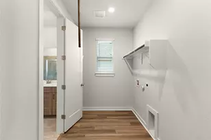 233 W Faulkner St, Liberty Hill, TX 78642 - Photo 19