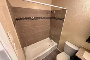 2401 Manor Rd, Austin, TX 78722 - Photo 3