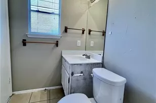 2009 Kirksey Dr, Austin, TX 78741 - Photo 21