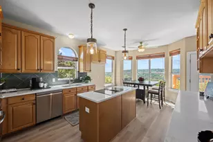 8802 Bluegrass Dr, Austin, TX 78759 - Photo 9