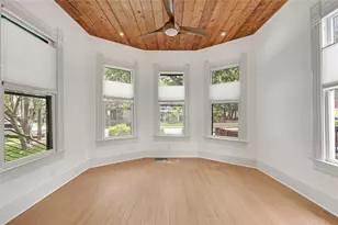 904 Willow St, Austin, TX 78702 - Photo 3