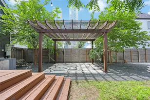 904 Willow St, Austin, TX 78702 - Photo 21