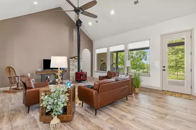 128 Strada Luca, Florence, TX 76527 - Photo 25