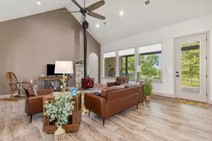 128 Strada Luca, Florence, TX 76527 - Photo 25