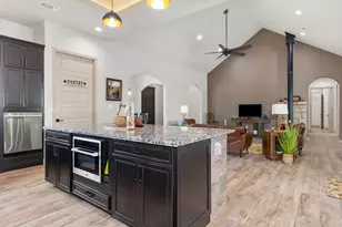 128 Strada Luca, Florence, TX 76527 - Photo 7