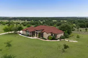 128 Strada Luca, Florence, TX 76527 - Photo 39