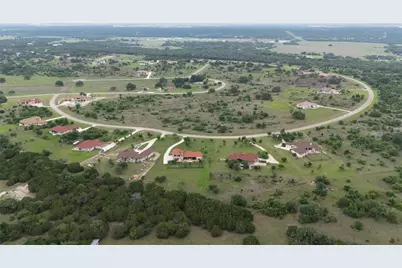 128 Strada Luca, Florence, TX 76527 - Photo 37