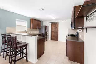 6735 Plains Crest Dr, Del Valle, TX 78617 - Photo 7
