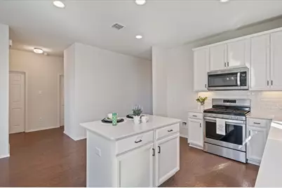 2044 Cliffbrake Way, Georgetown, TX 78626 - Photo 9