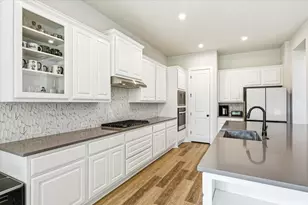 117 Peacevine Ln, Liberty Hill, TX 78642 - Photo 13
