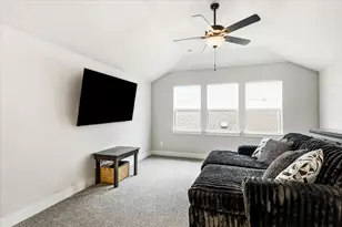 117 Peacevine Ln, Liberty Hill, TX 78642 - Photo 9
