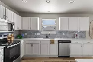 8816 Milton Lease Dr, Austin, TX 78747 - Photo 9