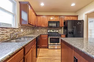 921 E 37th St, Austin, TX 78705 - Photo 7