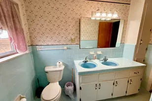 1204 E Lake Dr, Taylor, TX 76574 - Photo 9