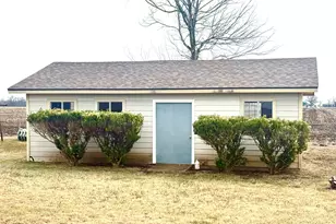 1204 E Lake Dr, Taylor, TX 76574 - Photo 19