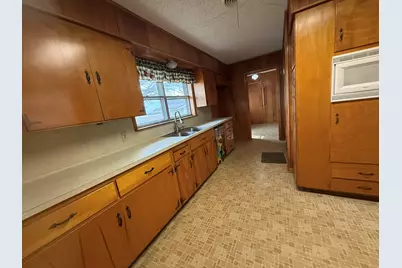 1204 E Lake Drive, Taylor, TX 76574 - Photo 13