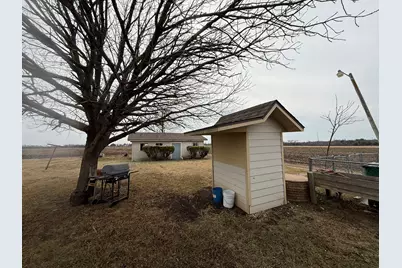 1204 E Lake Drive, Taylor, TX 76574 - Photo 17