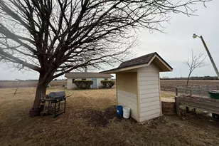 1204 E Lake Dr, Taylor, TX 76574 - Photo 17