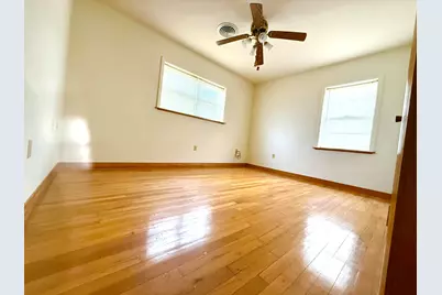 1204 E Lake Drive, Taylor, TX 76574 - Photo 7