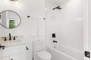 5912 Harold Ct, Austin, TX 78721 - Photo 5