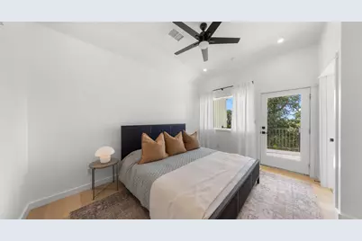 5912 Harold Court #107, Austin, TX 78721 - Photo 23