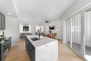5912 Harold Ct, Austin, TX 78721 - Photo 9