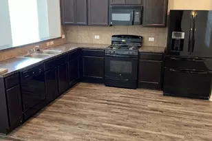 124 Hollis Ln, Kyle, TX 78640 - Photo 5