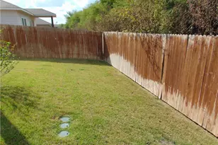 124 Hollis Ln, Kyle, TX 78640 - Photo 15