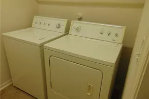 124 Hollis Ln, Kyle, TX 78640 - Photo 13