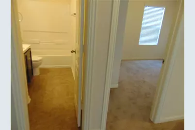 124 Hollis Lane, Kyle, TX 78640 - Photo 11