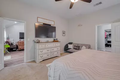 401 Coleto Creek Loop, Kyle, TX 78640 - Photo 17