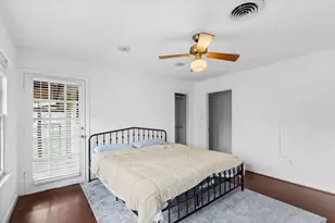 803 Peach St, Seguin, TX 78155 - Photo 13