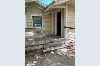 1000 Chihuahua Street #B, Lockhart, TX 78644 - Photo 7