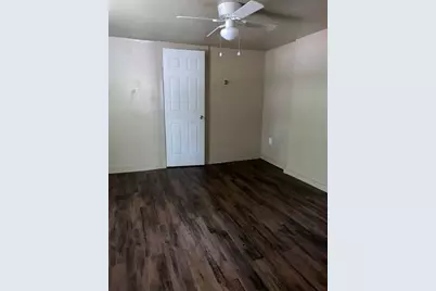 1000 Chihuahua Street #B, Lockhart, TX 78644 - Photo 3