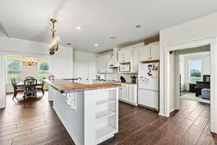 498 N County Line Rd, Elgin, TX 78621 - Photo 35