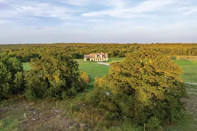 498 N County Line Road, Elgin, TX 78621 - Photo 3